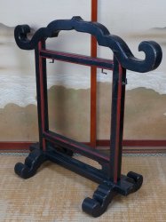 Kin-Dai Buddhist bell stand 1800s