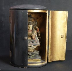 Butsuzo Buddhist shrine 1700s