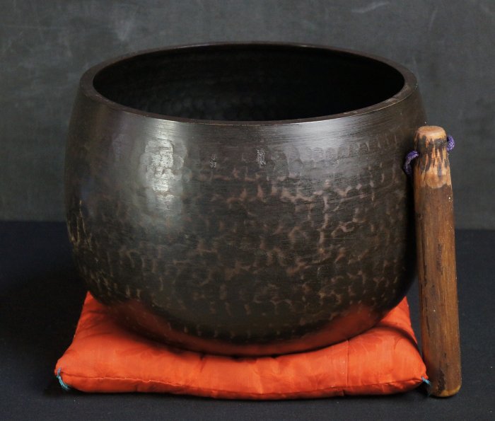 Chanting bell long sound 1950