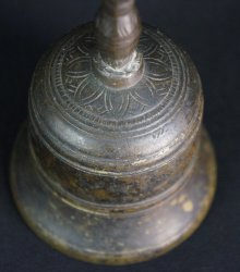 Chanting bell shrine 1800