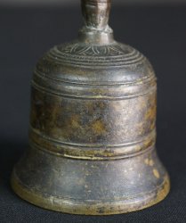 Chanting bell shrine 1800