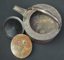 Choshi kettle 1800 Maki-e