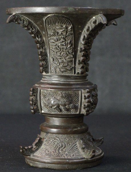 Edo bronze vase Butsu 1700