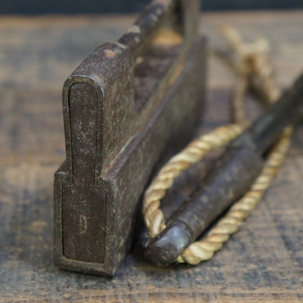 Edo lock iron 1800 craft D