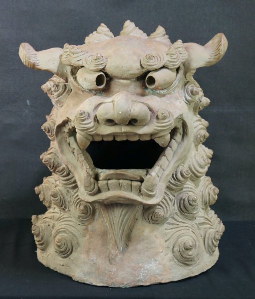 Giant Shishi lion 1900