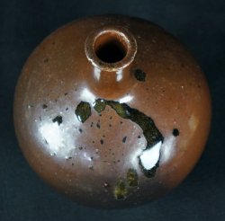 Ichirinzashi vase 1900