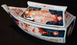 Imari boat Koro 1800s