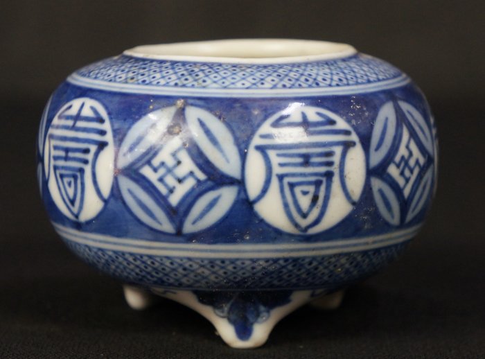 Imari censer Koro 1900