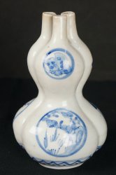 Imari trilobal vase 1800