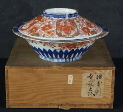 Imari vase  kiln art 1920