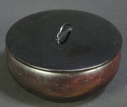 Iremono box 1932