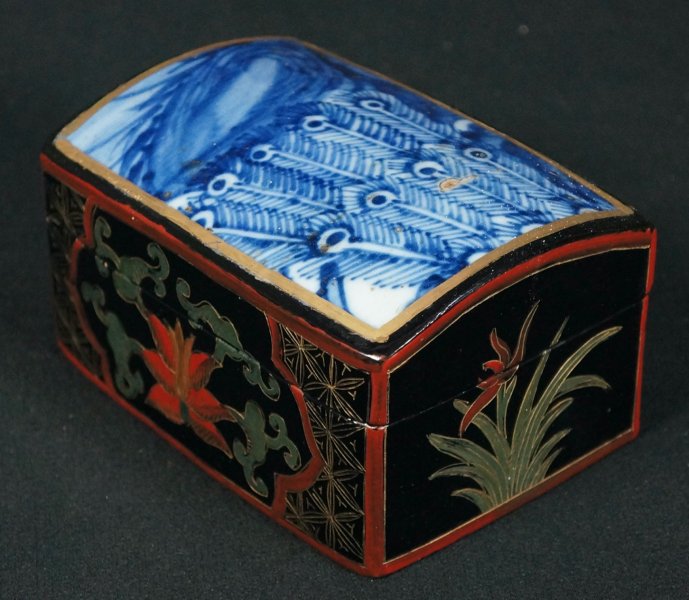 Iremono lacquer ceramic box 1950