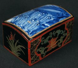 Iremono lacquer ceramic box 1950