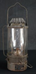 Japan lantern oil lamp 1982