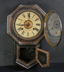 Japan pendulum clock 1900