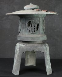 Japanese garden lamp 1900