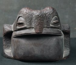 Kaeru carving 1950s