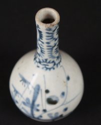 Karakusa Ichirin Imari vase 1800