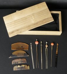 Kimono 1880 hair pains