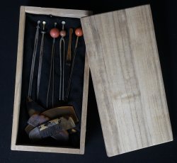 Kimono 1880 hair pains