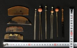 Kimono 1880 hair pains