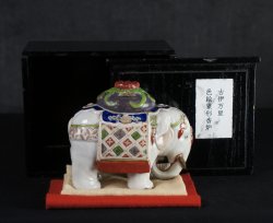 Ko-Imari sculpture 1900 craft