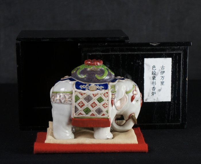 Ko-Imari sculpture 1900 craft