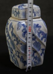Ko-Sometsuke tea holder 1800