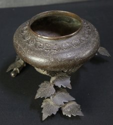 Koro censer base 1800