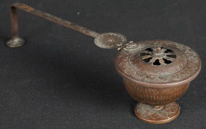 Koro censer temple 1750