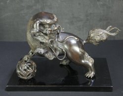Koro Shishi 1900 bronze