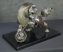 Koro Shishi 1900 bronze