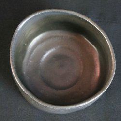 Kuro-Oribe Fuyu-Chawan 1950s