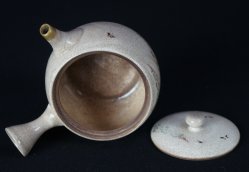 Kutani tea pot 1900
