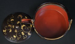 Lacquer vessel 1800