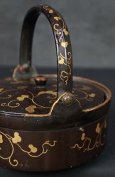 Lacquer vessel 1800