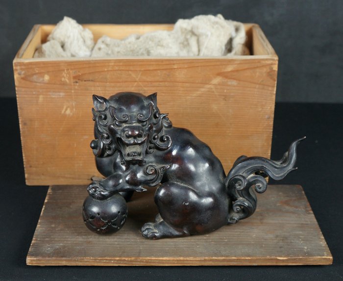 Lion-dog Shishi 1800