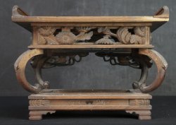 Lotus sculpture stand 1900