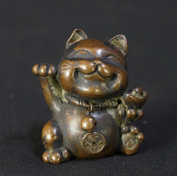 Maneki miniature cat 1900