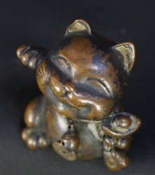 Maneki miniature cat 1900