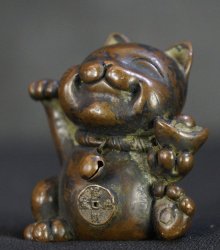 Maneki miniature cat 1900