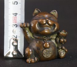Maneki miniature cat 1900