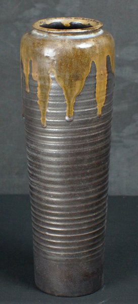 Minimalist Bizen vase 1950