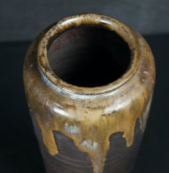 Minimalist Bizen vase 1950