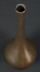 Minimalist bronze Hanaire 1880