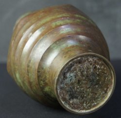 Minimalist bronze1930