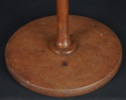 Minimalist Shokudai stand 1900