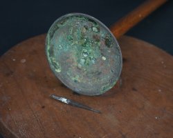 Minimalist Shokudai stand 1900