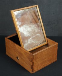 Mirror make box 1900