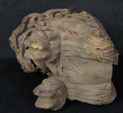 Miyadaiku lion carving 1800